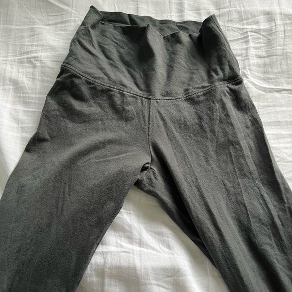 TNA thin dark grey high waisted leggings - Picture 3 of 6